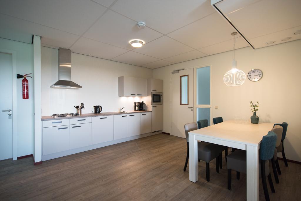 Villa De Oranjerie à Buren  Extérieur photo