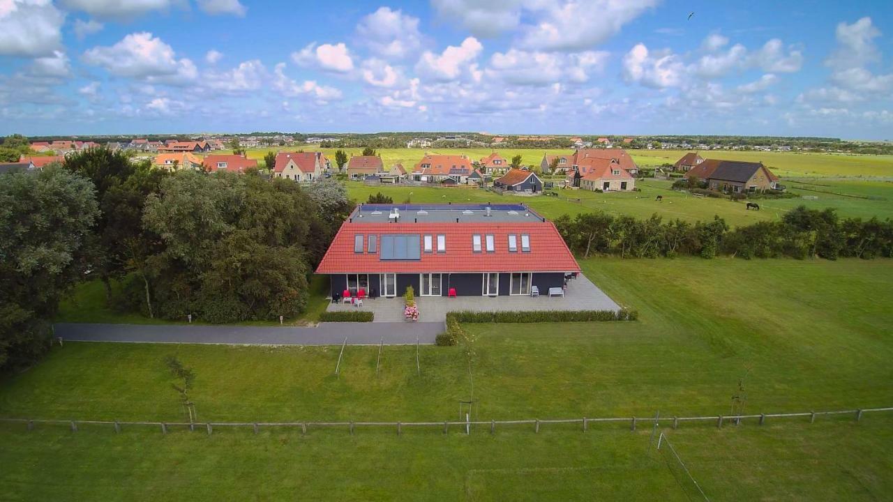 Villa De Oranjerie à Buren  Extérieur photo